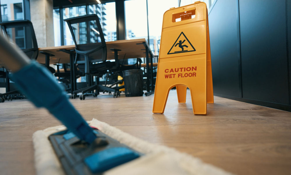 Hardfloor cleaning in the office.